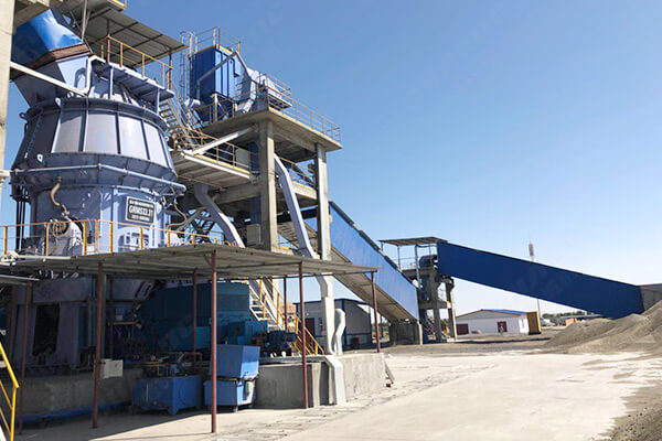 年產30萬噸礦粉線現(xiàn)場 年產30萬噸礦粉線現(xiàn)場