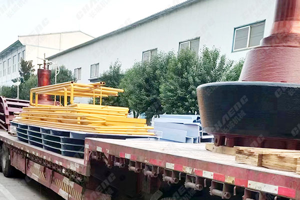 湖北年產(chǎn)60萬噸鋼渣線搖臂、磨輥等發(fā)貨