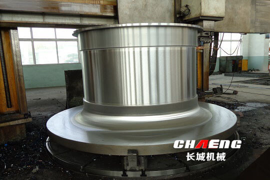 中空軸機加工生產(chǎn)現(xiàn)場圖